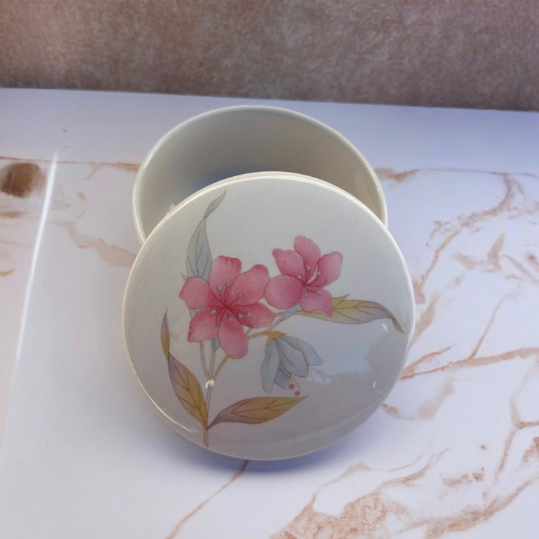 Hankook Porcelain Trinket Box