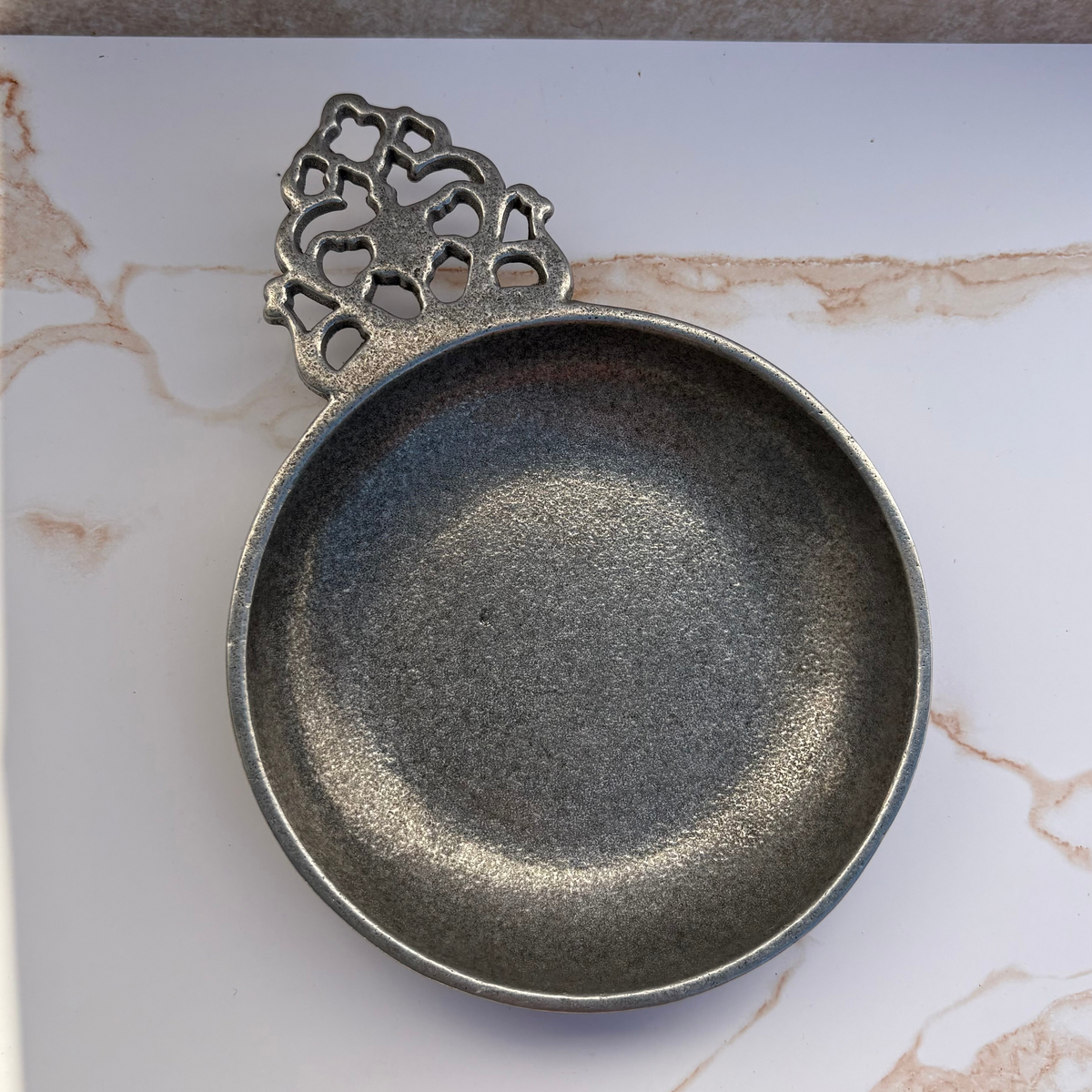 York Metal crafters Pewter Porringer Dish