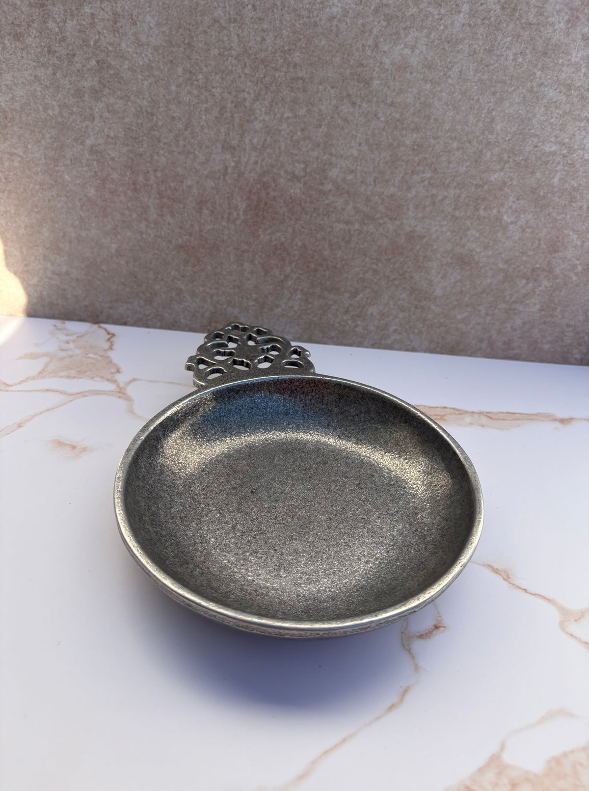 York Metal crafters Pewter Porringer Dish